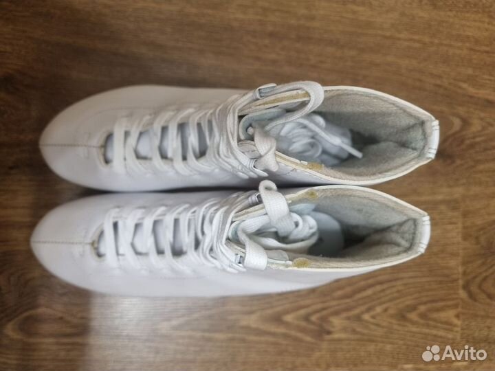 Коньки фигурные 38 размер