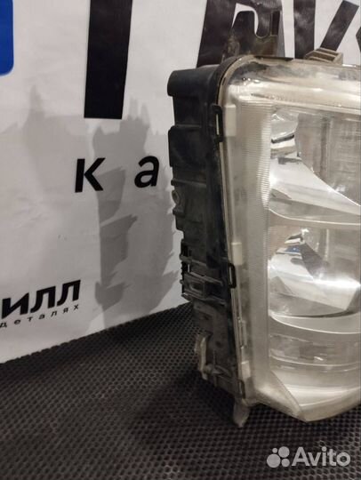 Фара правая Volvo FH4 22239217