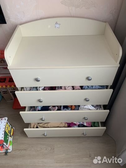 Комод бежевый бу