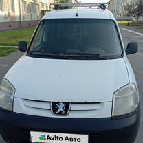 Peugeot Partner 1.4 MT, 2010, 300 000 км, с пробегом, цена 391 000 руб.