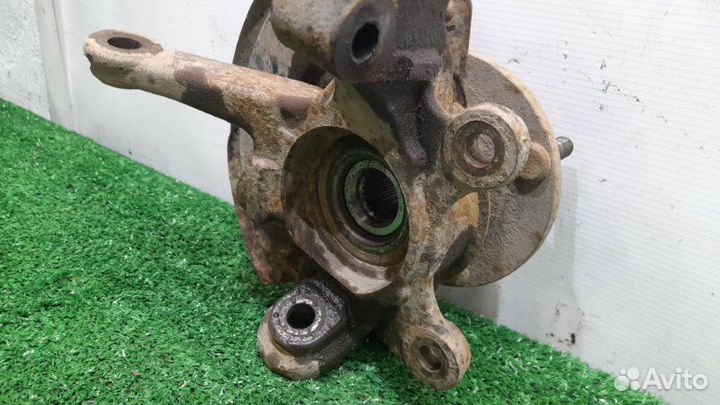 Кулак поворотный передний левый Nissan Almera