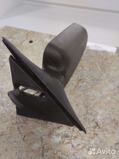 Зеркало левое