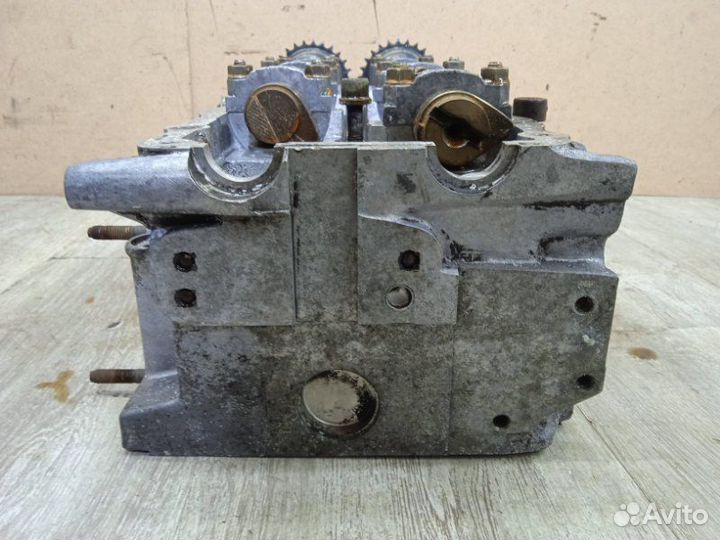 Головка блока цилиндров Volkswagen Passat B5 2.3
