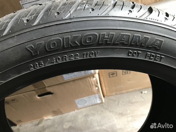 Yokohama Parada Spec-X 285/40 R22