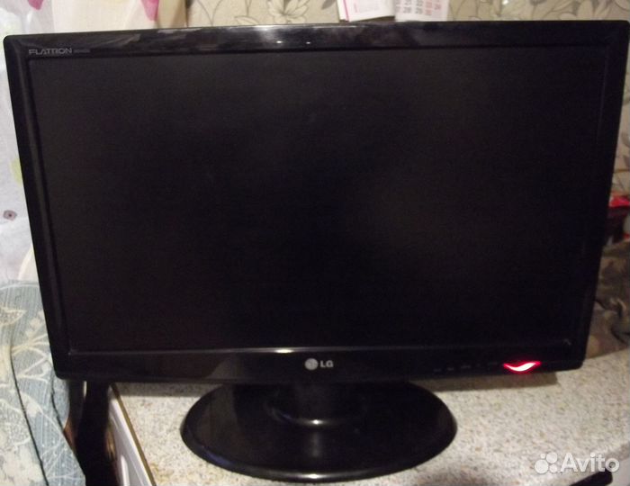 Монитор LG 24 дюйма