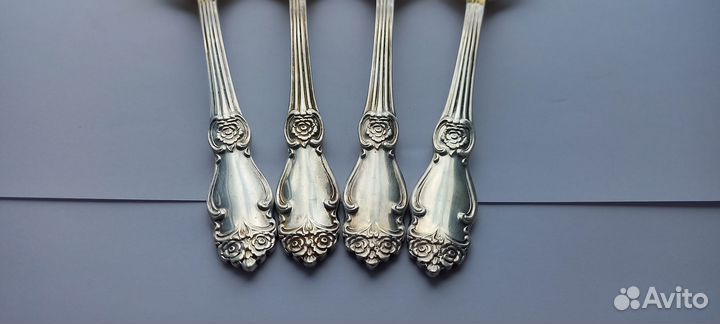 Ложки мельхиоровые десертные серебряная роза. СССР