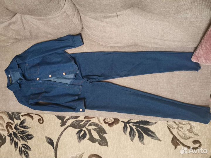 Джинсовый костюм женский