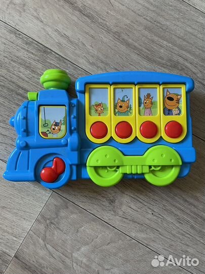 Паровозик музыкальный