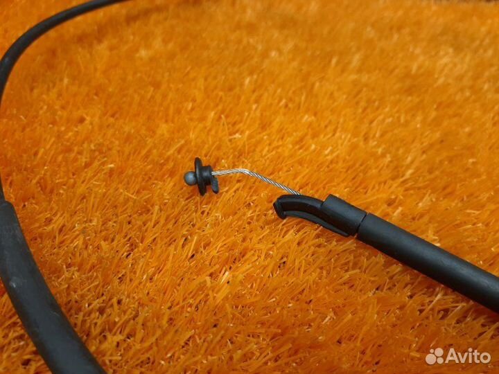 Трос капота Bmw X5 E70 N52B30A 2009