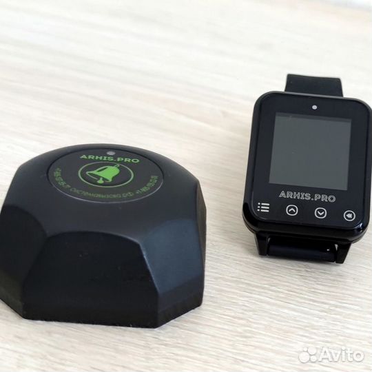 Кнопка вызова персонала и часы, система вызова