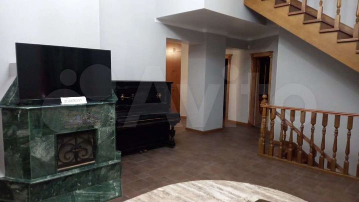 Дом 350 м² на участке 50 сот.