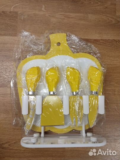 Новый набор ножей для резки сыров с подставкой