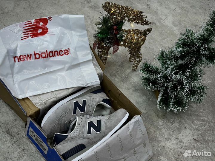 Комфортные Кроссовки New Balance 574 Замшевые Новы