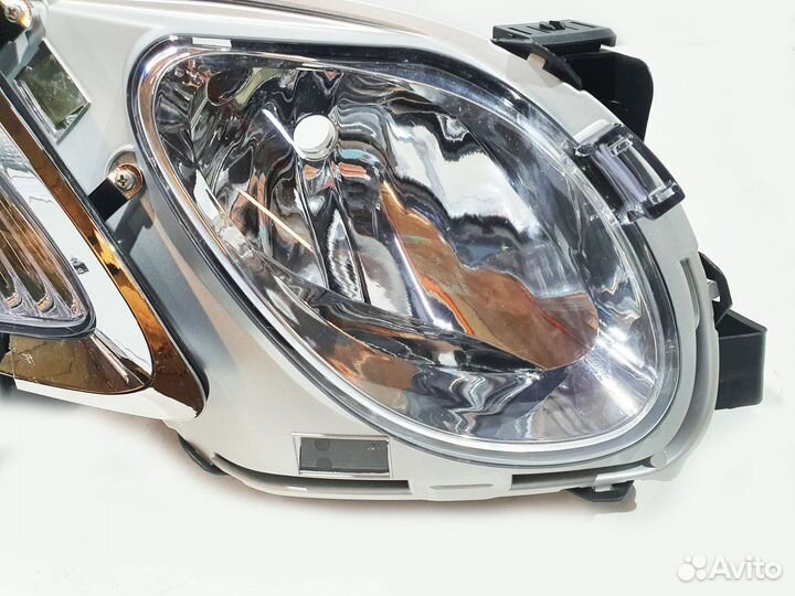 Lexus GS 2004-2011 года фара правая