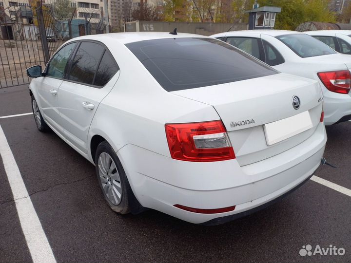 Skoda Octavia 1.4 AMT, 2018, битый, 104 114 км