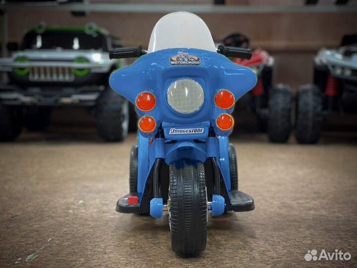 Детский трехколесный мотоцикл