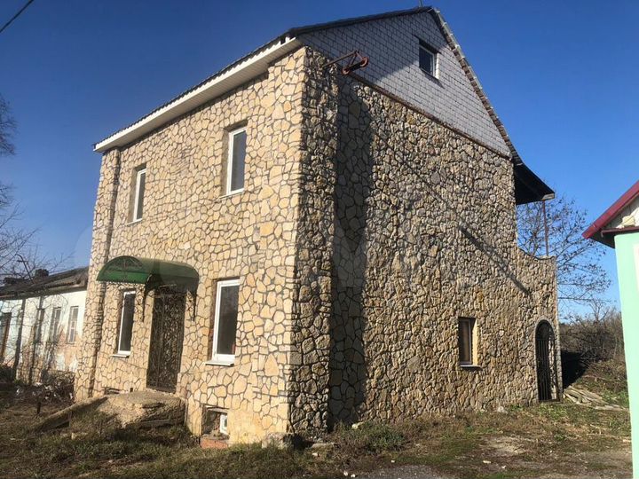 Дом 179 м² на участке 6 сот.