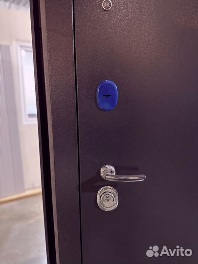 Двери для частного дома с системой терморазрыва