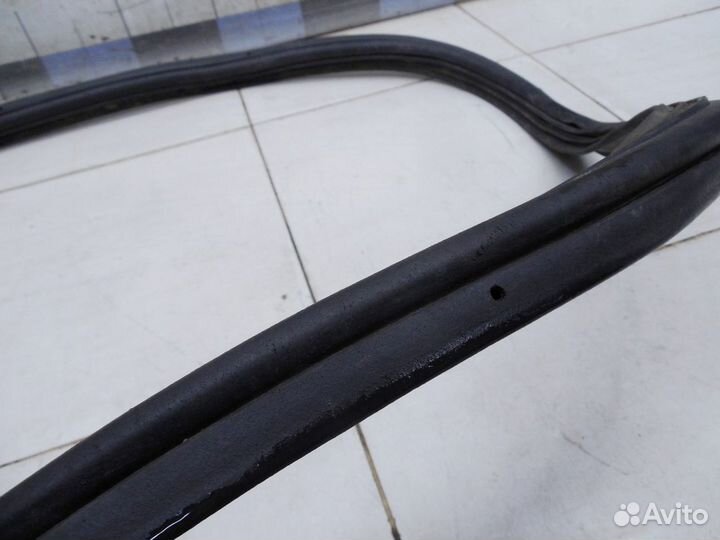 Уплотнитель багажника Astra H / Family 2004-2015