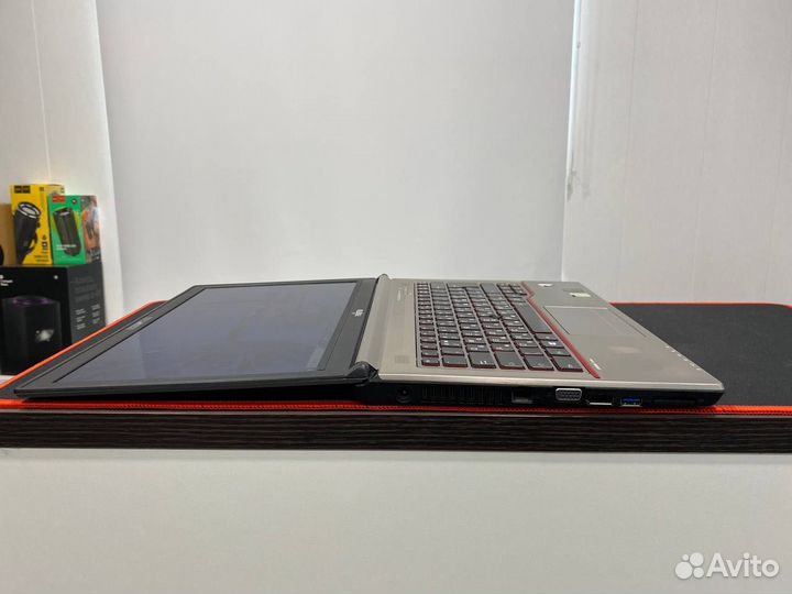 Ноутбук Fujitsu (made IN japan) core i5 / 12gb RAM