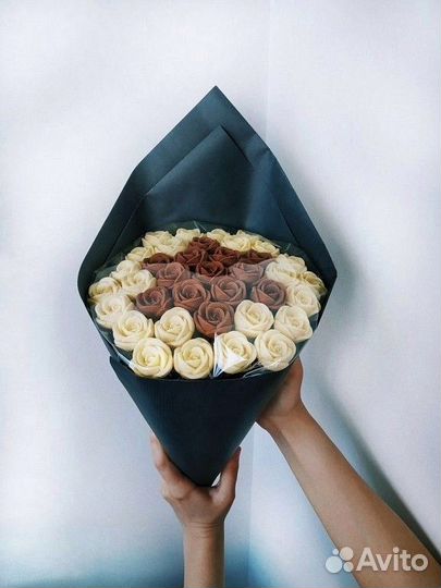 Цветы из шоколада в букете с доставкой