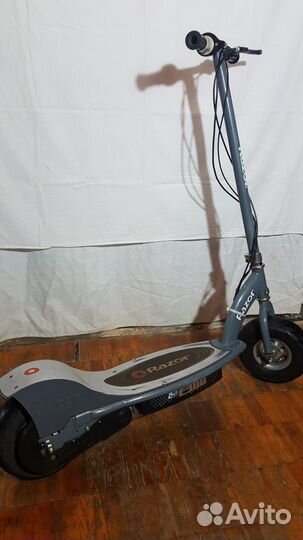 Электросамокат Razor E300