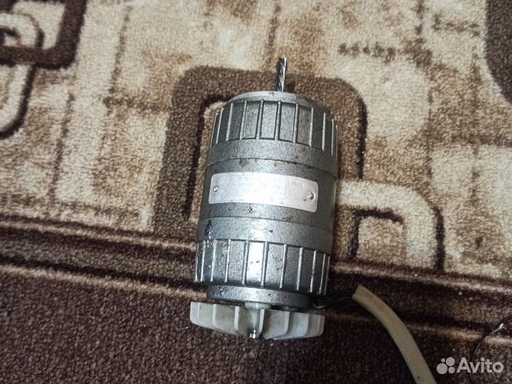 Электродвигатель ав-042-2му3