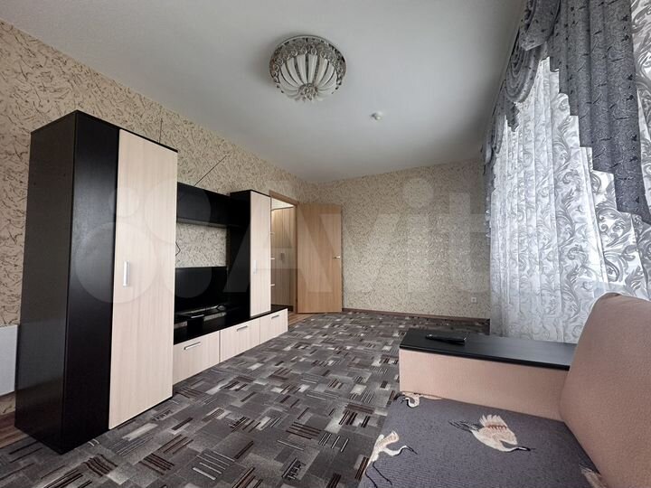 2-к. квартира, 52 м², 10/17 эт.