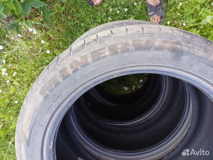 Minerva F205 235/45 R17