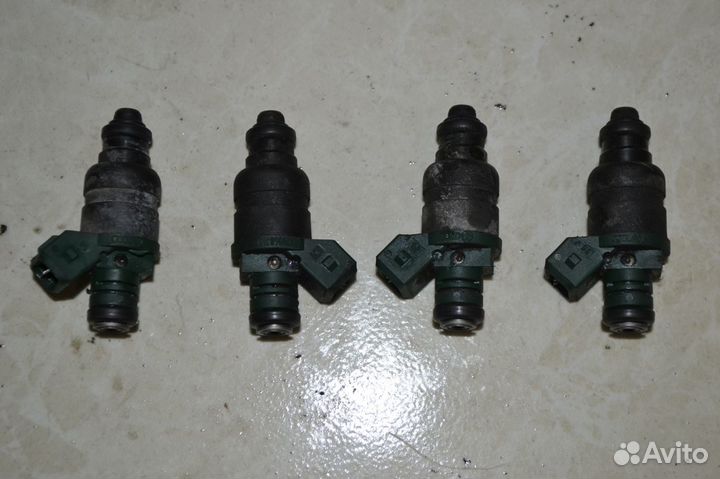 Форсунка топливная Skoda Octavia 1 (A4)