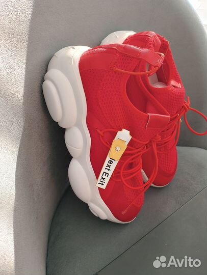 Кроссовки Vitacci летние. 35,36,39,40