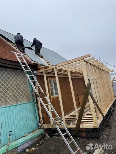 Бригада строителей