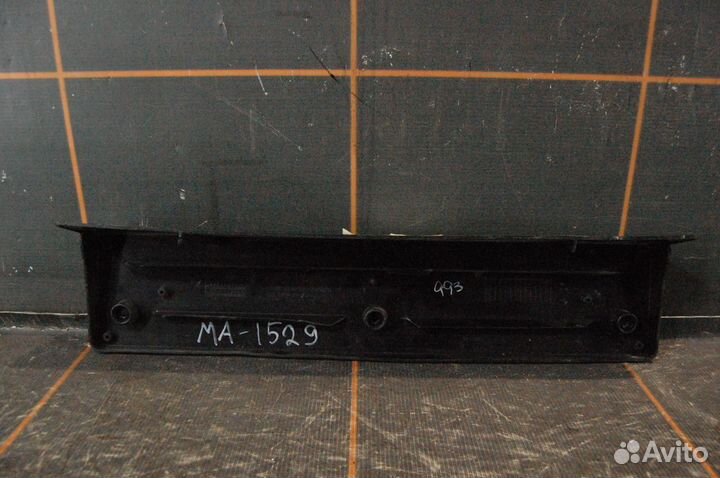 Площадка номерного знака - BMW X3 F25