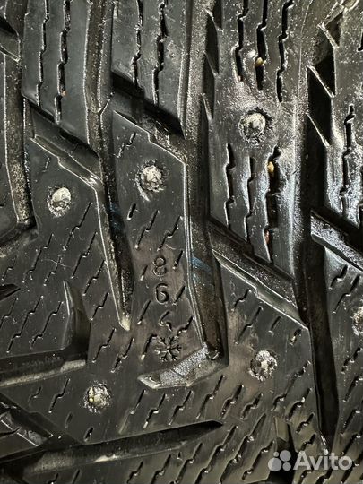 Nokian Tyres Hakkapeliitta 8 245/45 R19 и 275/40 R19