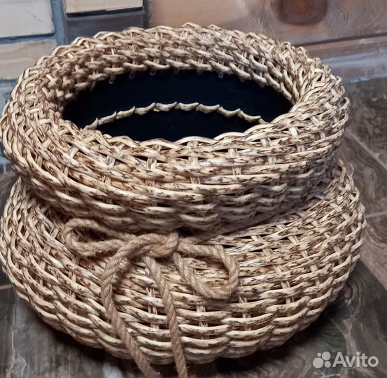 Кашпо из экоротанга