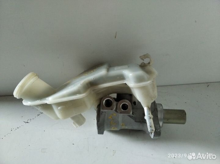 Главный тормозной цилиндр Форд Фиеста 5