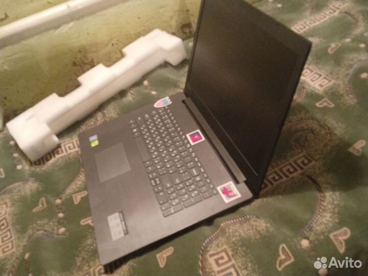 Ноутбук lenovo