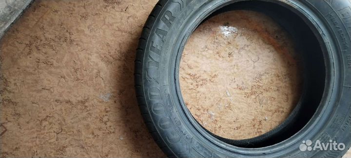 Goodyear EfficientGrip Performance 185/60 R14