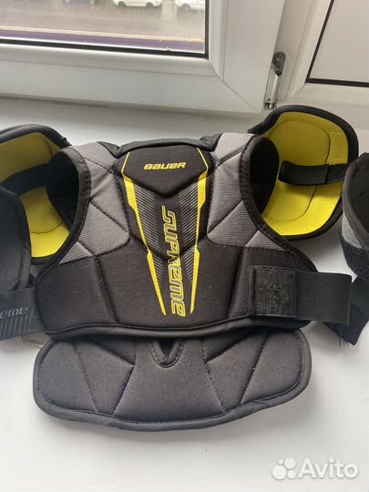 Нагрудник хоккейный bauer supreme 1s