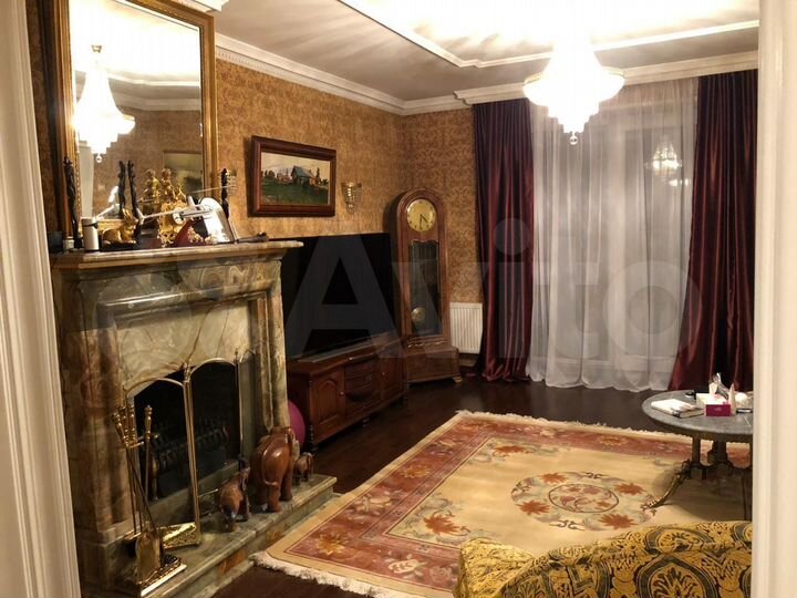 Дом 388 м² на участке 15 сот.