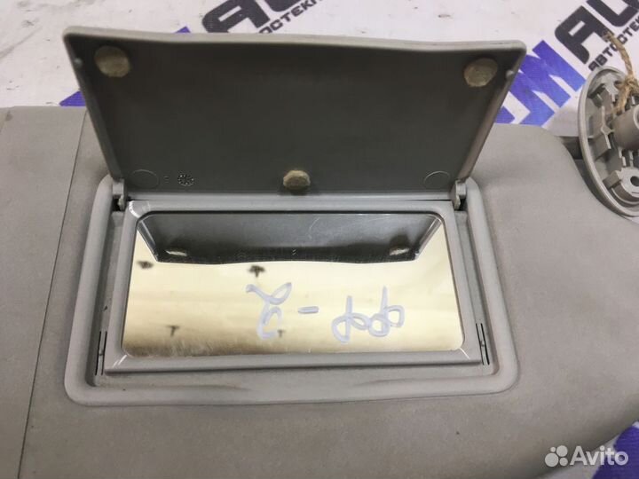 Козырек солнцезащитный правый Форд Фокус 2