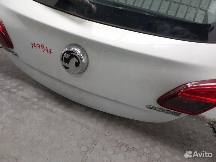 Крышка багажника Opel Corsa E, 2016
