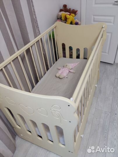Кроватка детская с комодом