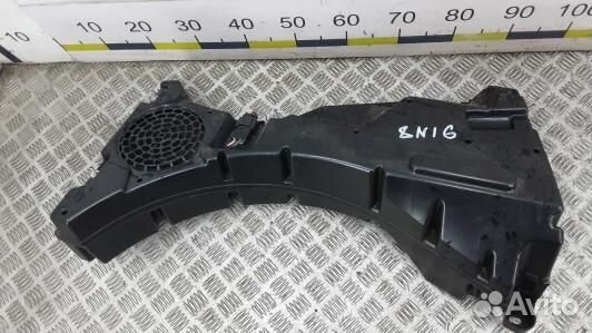 Сабвуфер land rover freelander 2 (8NI06Q101)