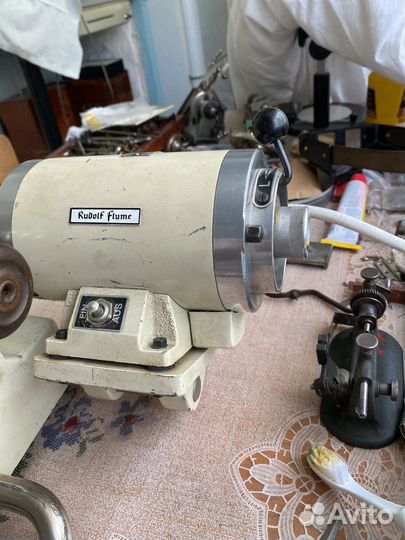 Часовой токарный станок Lorch