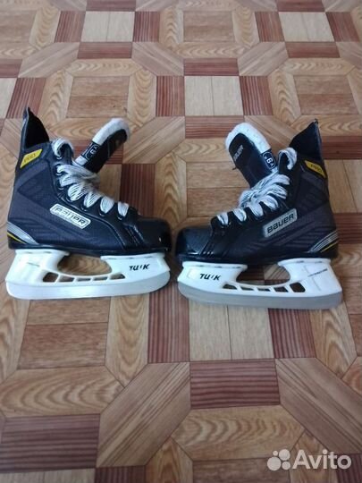 Хоккейные коньки bauer