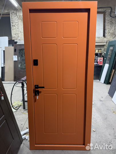 Дверь входная металлическая