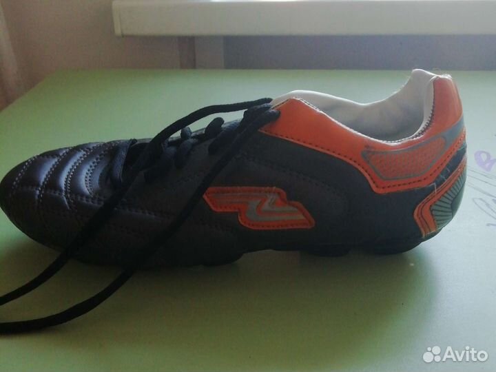 Футбольные бутсы 38 размер