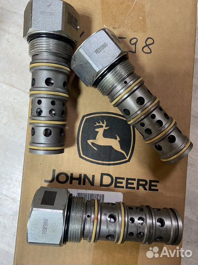 Джон Дир RE210860 Приоритетный клапан John Deere
