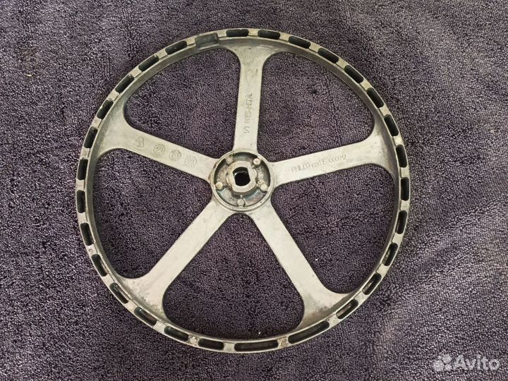 153000012 шкив Ariston Indesit